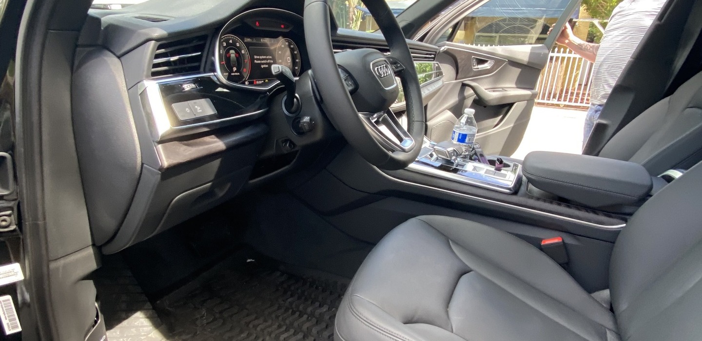AudiQ7 (8)